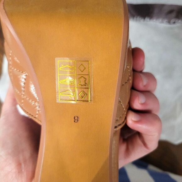 Jeffrey Campbell Nana Tan Quilted Crinkle Patent Platform Mule - Picture 6 of 7